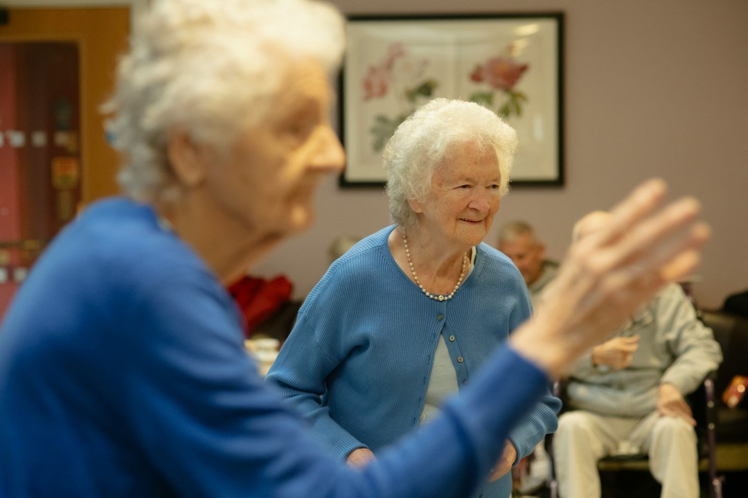 services-01 elderly-women-engaged-in-an-activity-together-llzyhfr-zlg